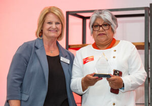 Mónica Vallejo and Kelly Homewood